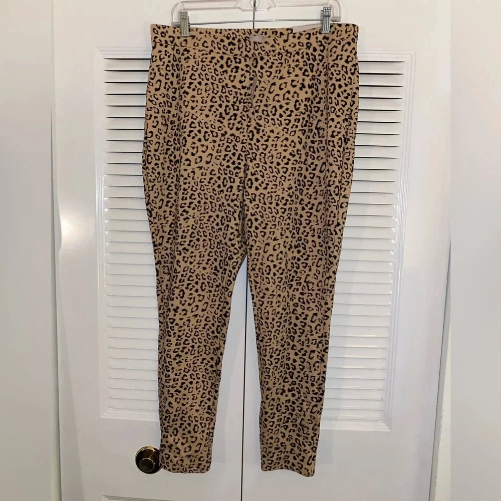 Chico’s Ponte Animal-Print Leggings 3R - Picture 2 of 6